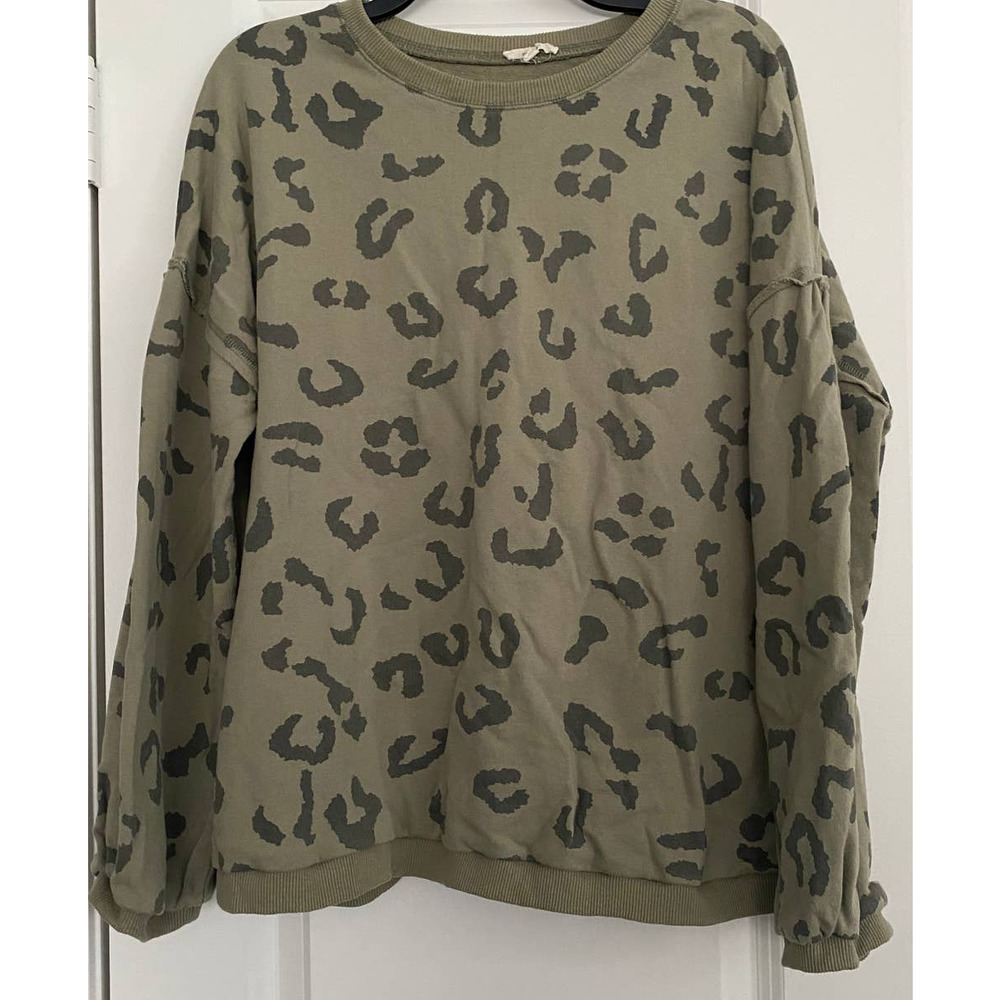 Easel Women's Plus Size 2X Sweatshirt Army/Olive Green Black Animal Print
